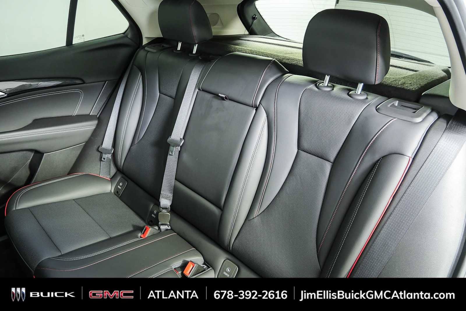 Used 2023 Buick Envision Essence w/ Sport Touring Package AWD/4WD image 17