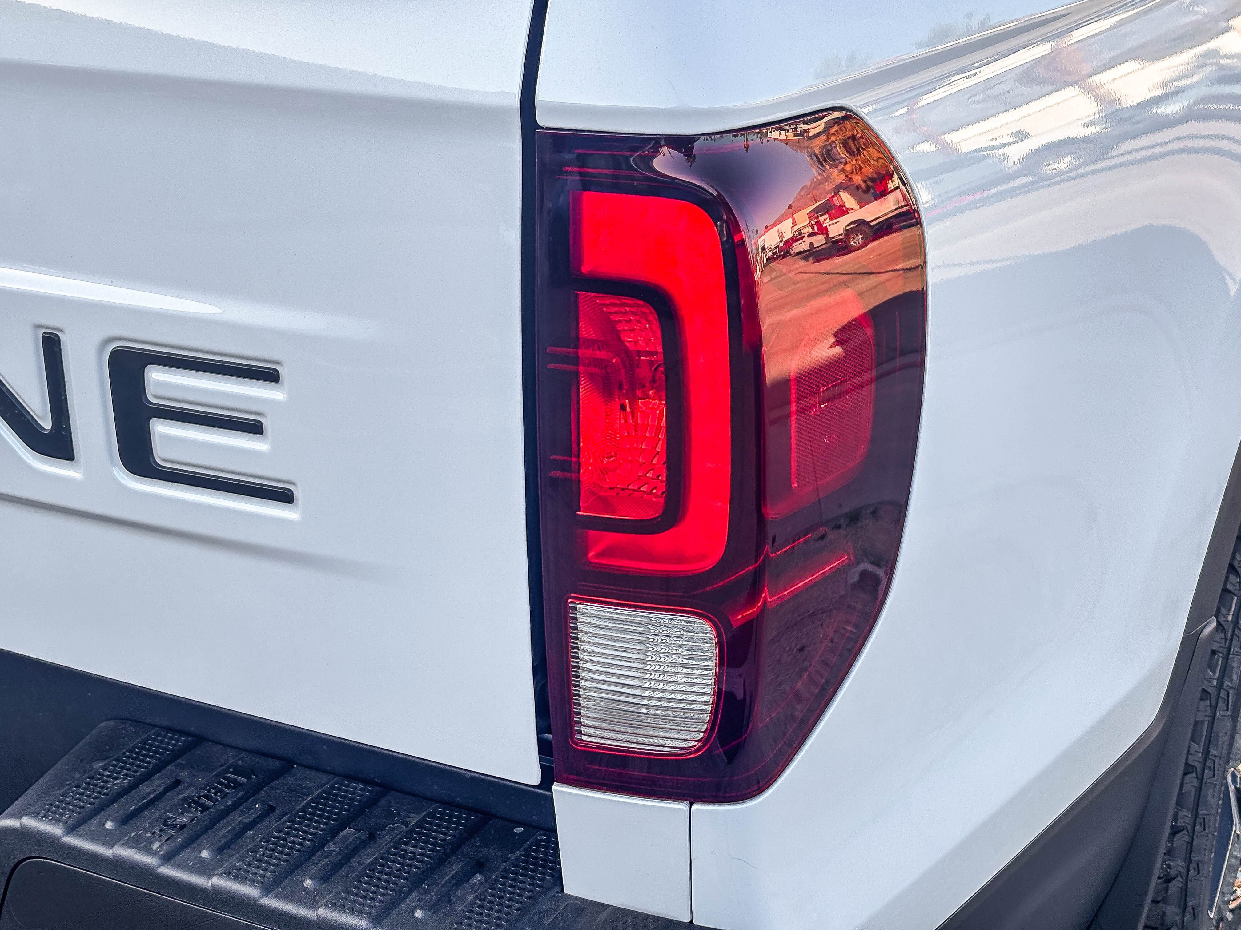 New 2026 Honda Ridgeline Black Edition image 8