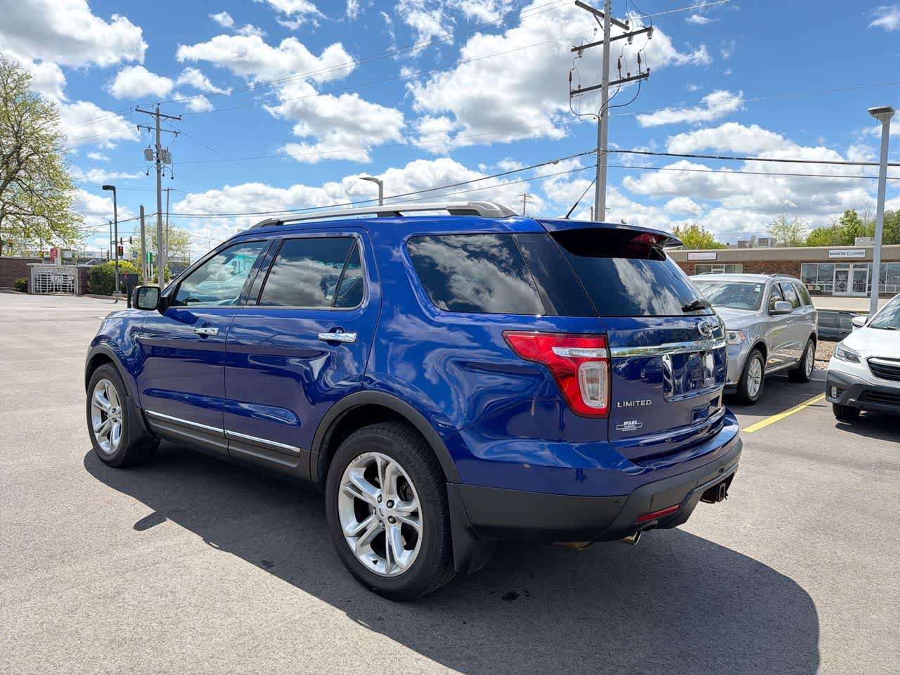 Used 2015 Ford Explorer Limited w/ Equipment Group 301A AWD/4WD image 11