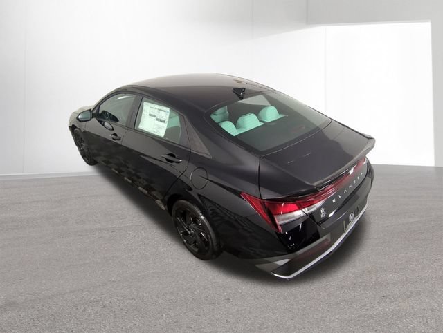 New 2026 Hyundai Elantra Sport FWD image 33