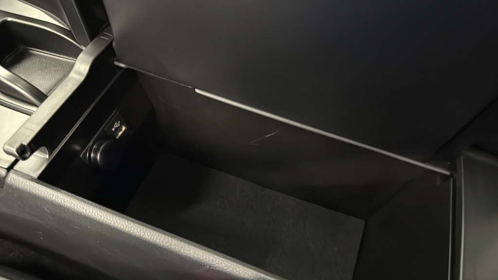 Used 2025 Lexus UX 300h AWD w/ Accessory Package (Z1) image 32