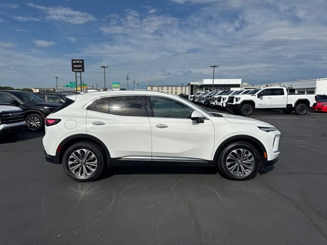 Used 2024 Buick Envision Preferred AWD/4WD image 2
