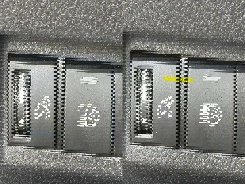 Used 2025 Toyota RAV4 LE image 20