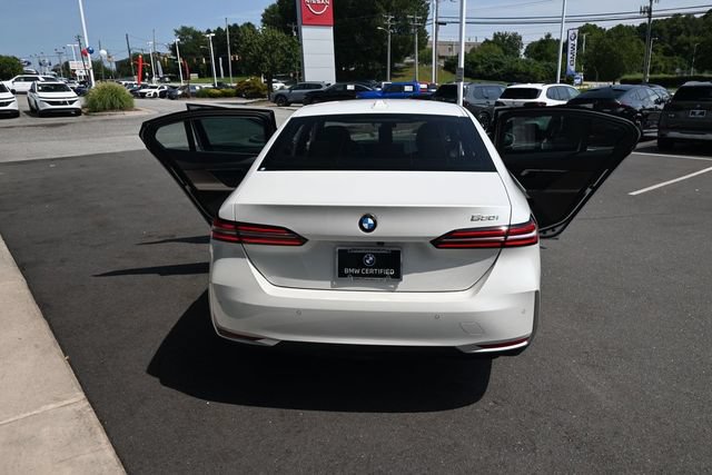 Used 2025 BMW 530i w/ Premium Package RWD image 38