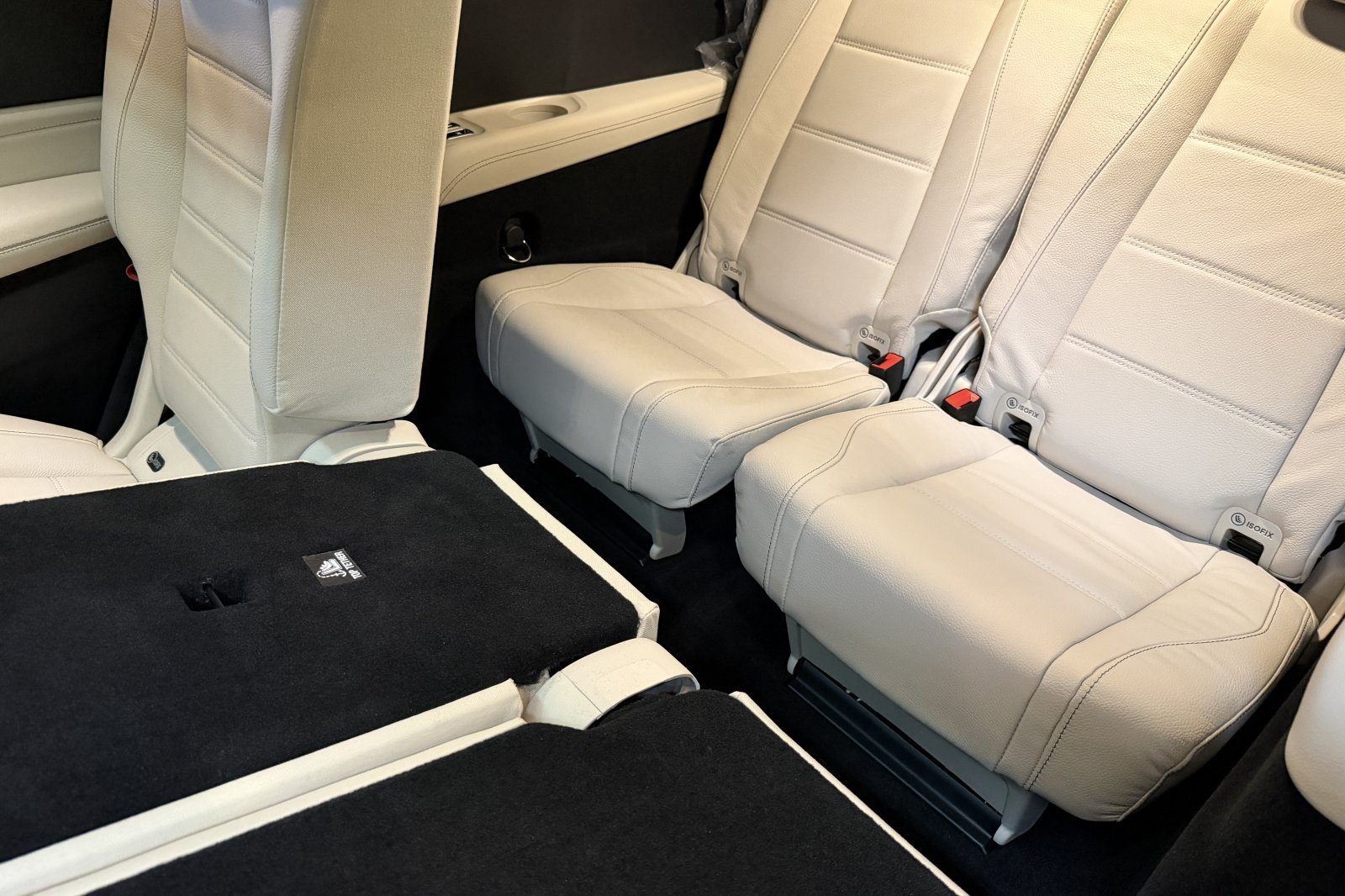New 2026 Mercedes-Benz GLS 580 4MATIC image 13
