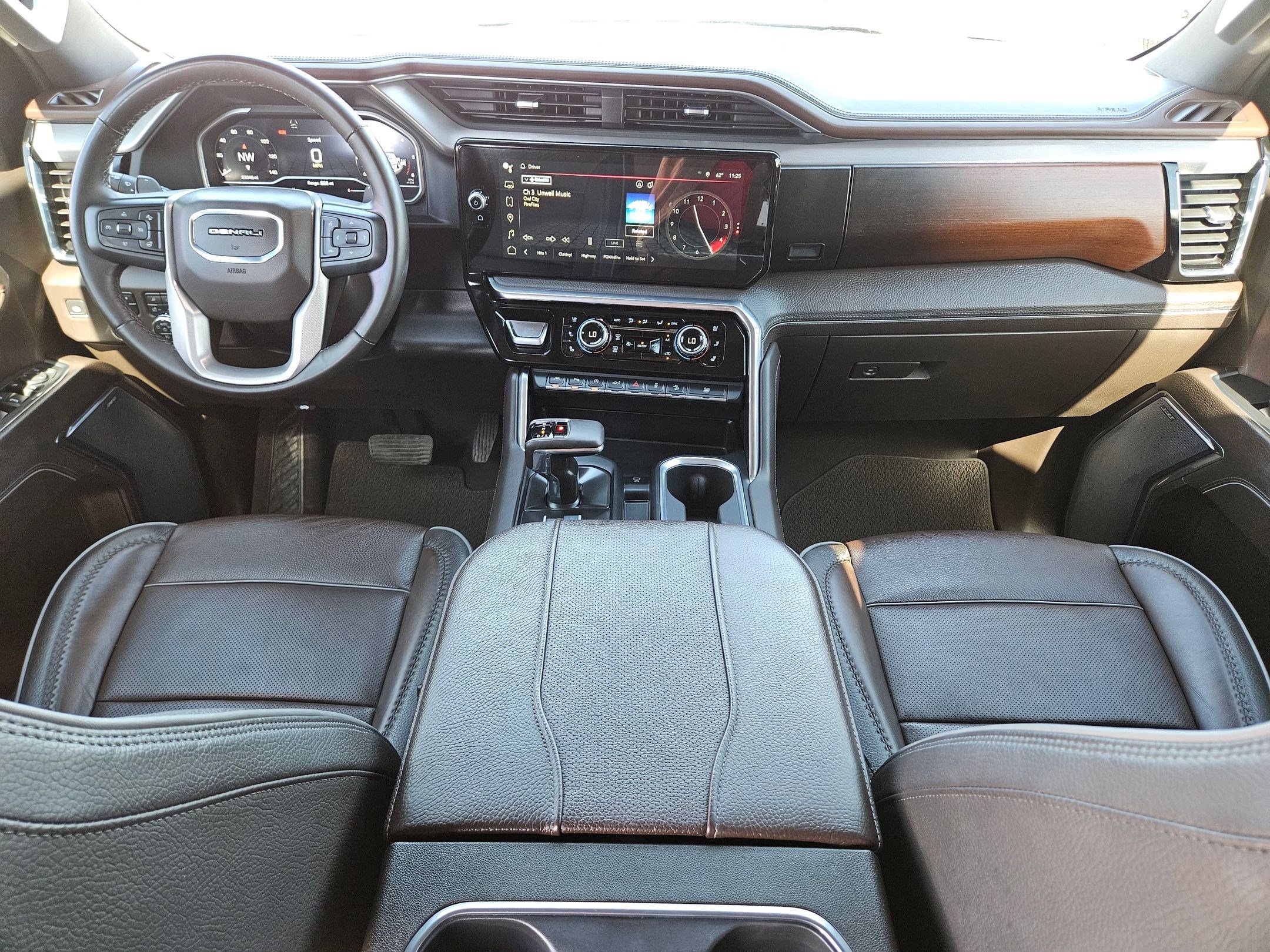 Used 2024 GMC Sierra 1500 Denali w/ Denali Reserve Package image 16