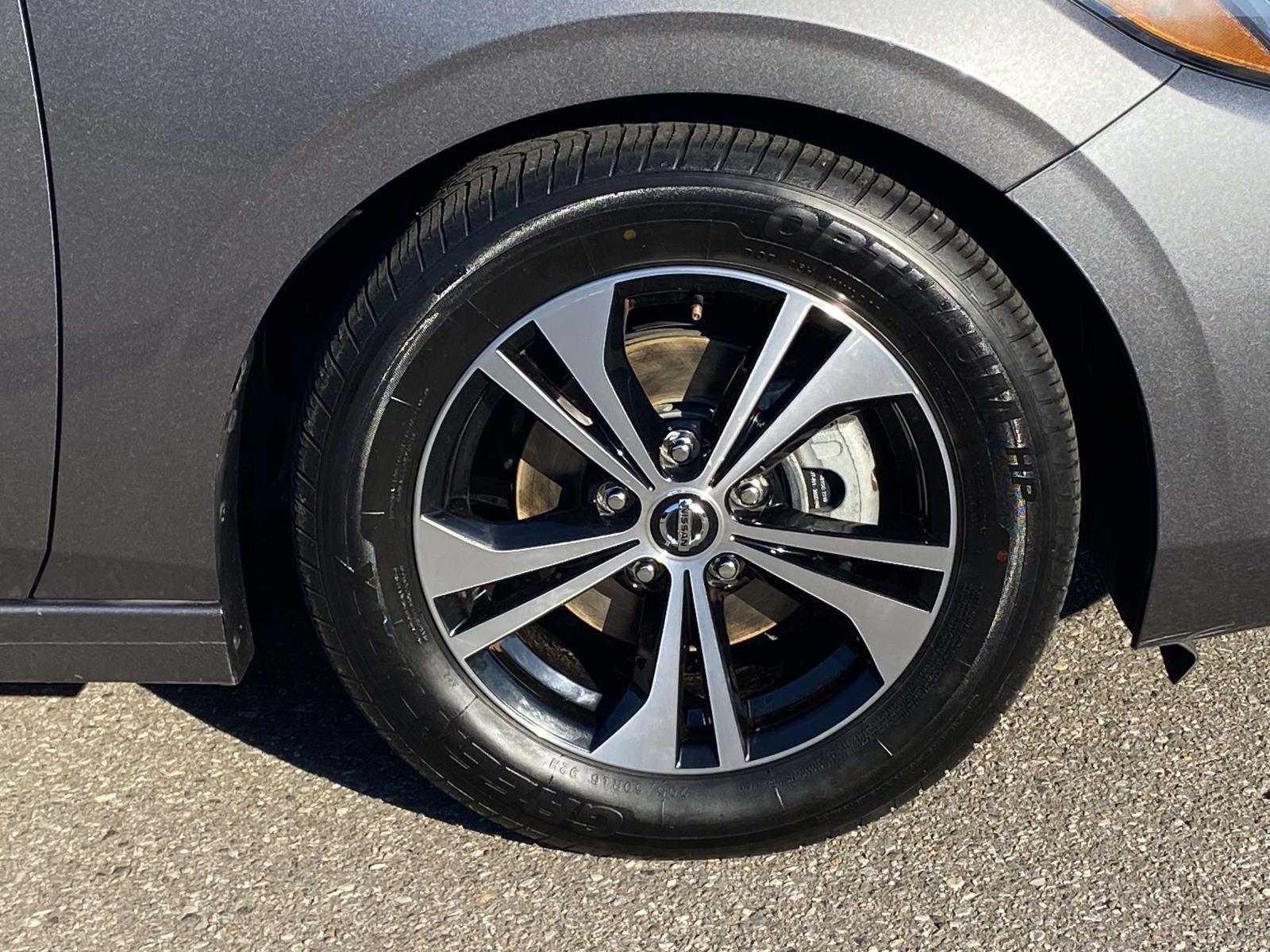 Used 2021 Nissan Sentra SV FWD image 11