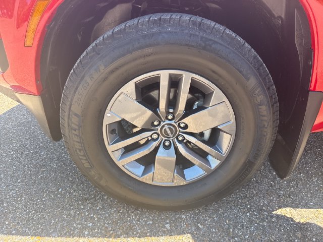 Certified 2025 Nissan Frontier SV RWD image 27