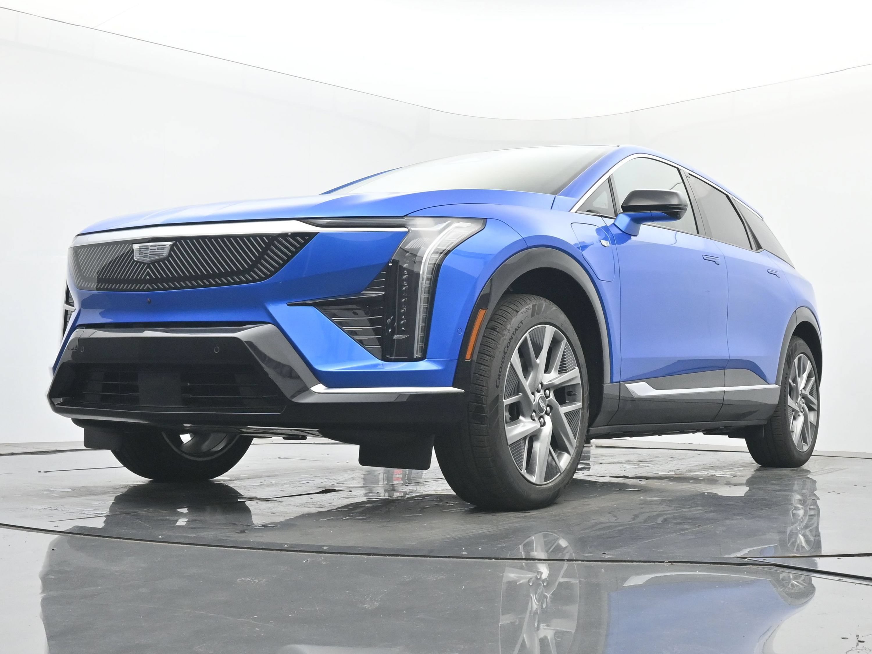 New 2026 Cadillac Optiq Luxury 1 w/ LPO, Floor Liner Package AWD/4WD image 14