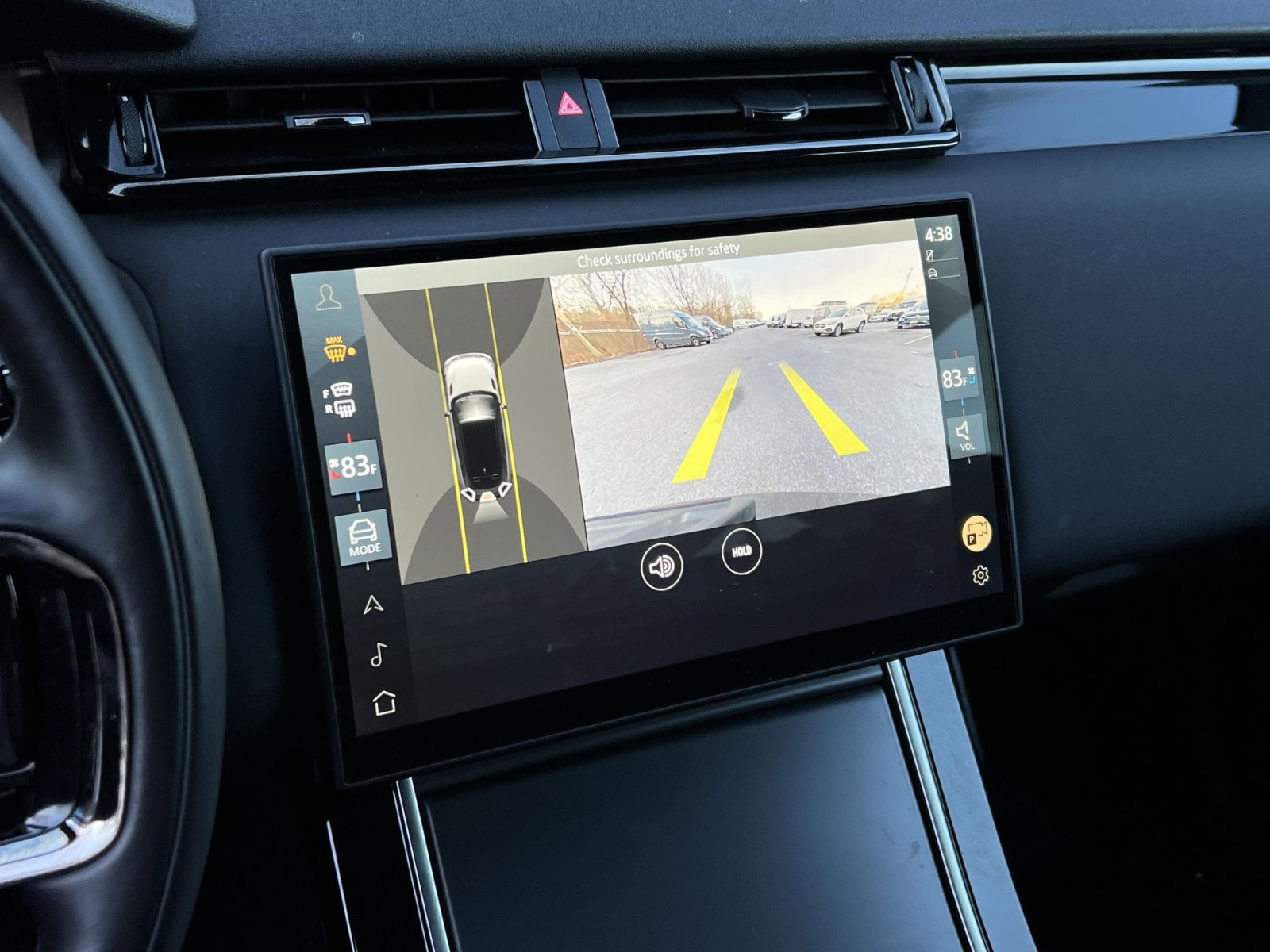 Used 2025 Land Rover Range Rover Velar Dynamic SE image 17