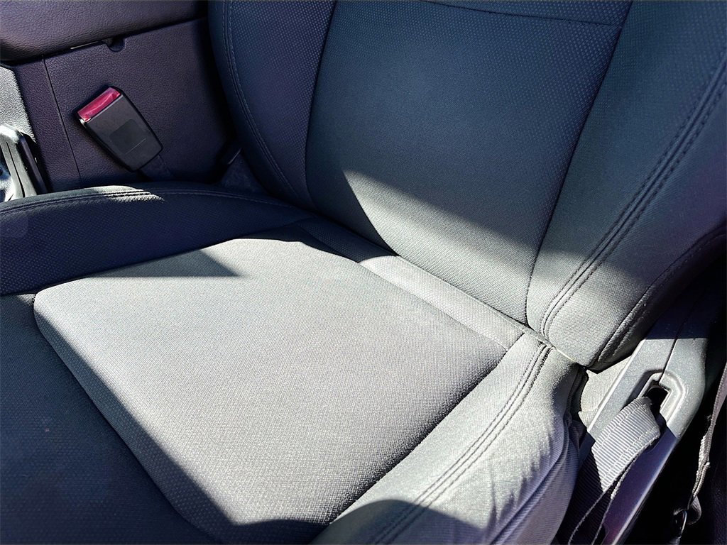 Used 2018 Jeep Wrangler Unlimited Sahara w/ Safety Group image 18