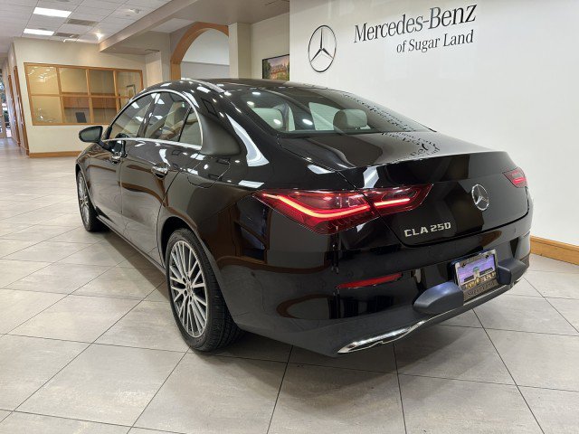 Used 2025 Mercedes-Benz CLA 250 image 3