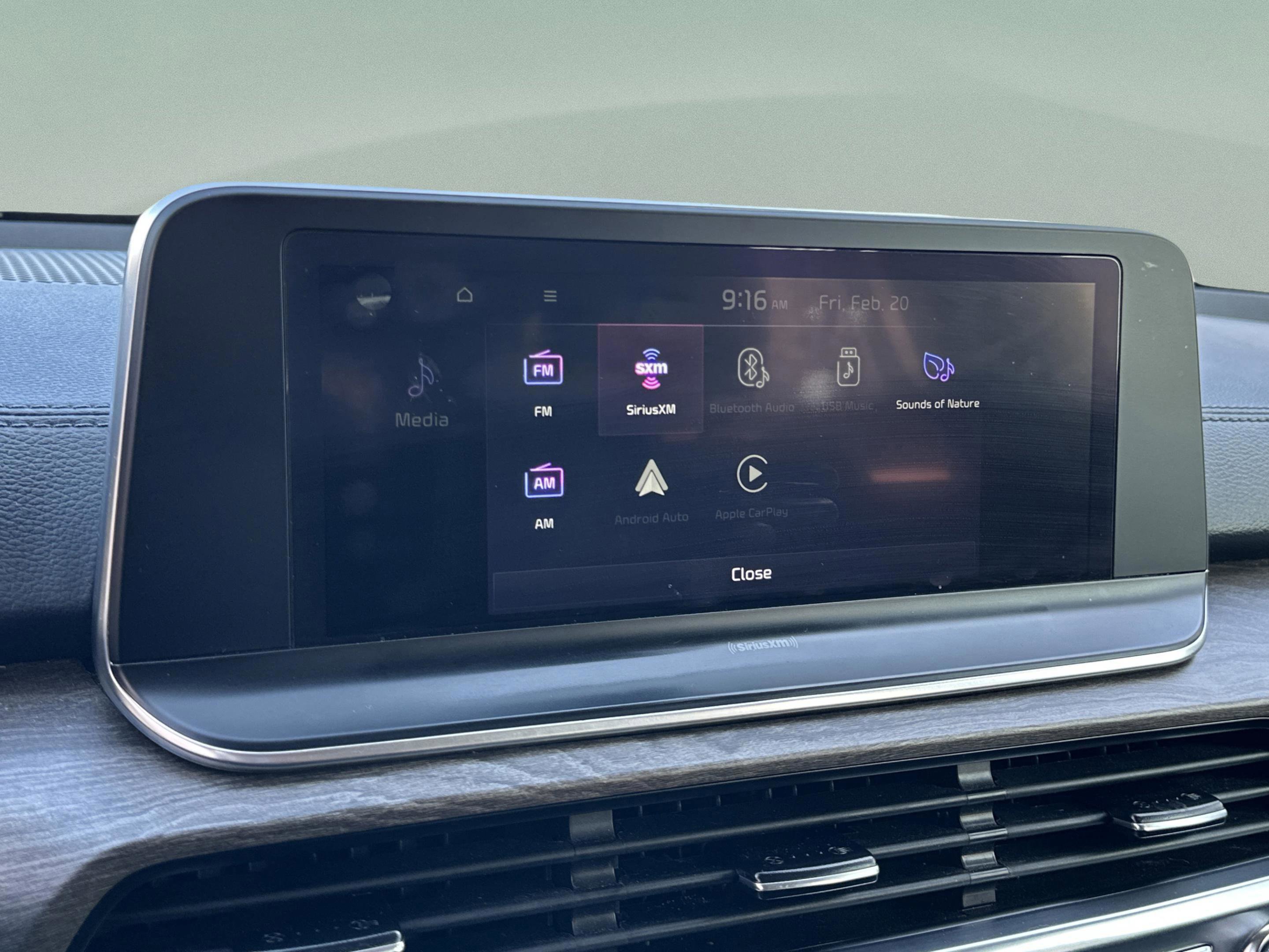 Used 2022 Kia Telluride EX w/ EX Premium Package image 18