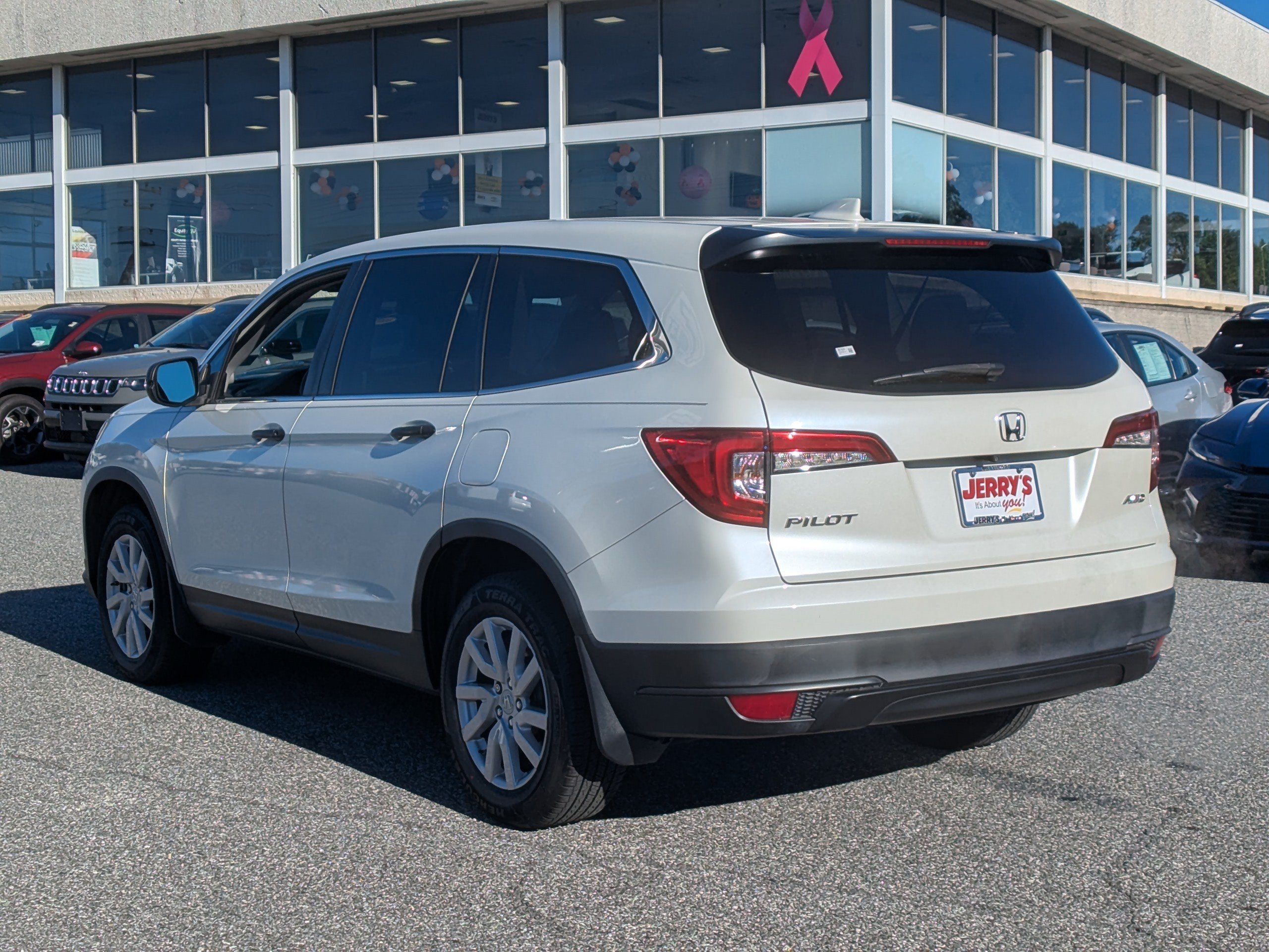 Used 2019 Honda Pilot LX image 6
