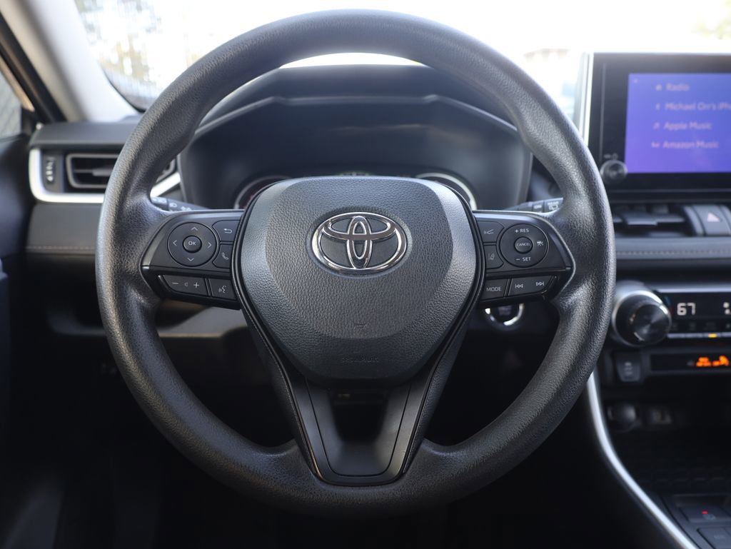 Used 2024 Toyota RAV4 XLE image 40