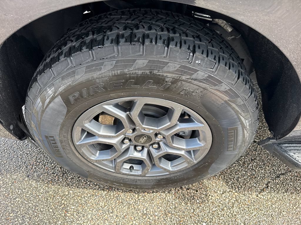 Used 2025 Ford Expedition Active RWD image 13