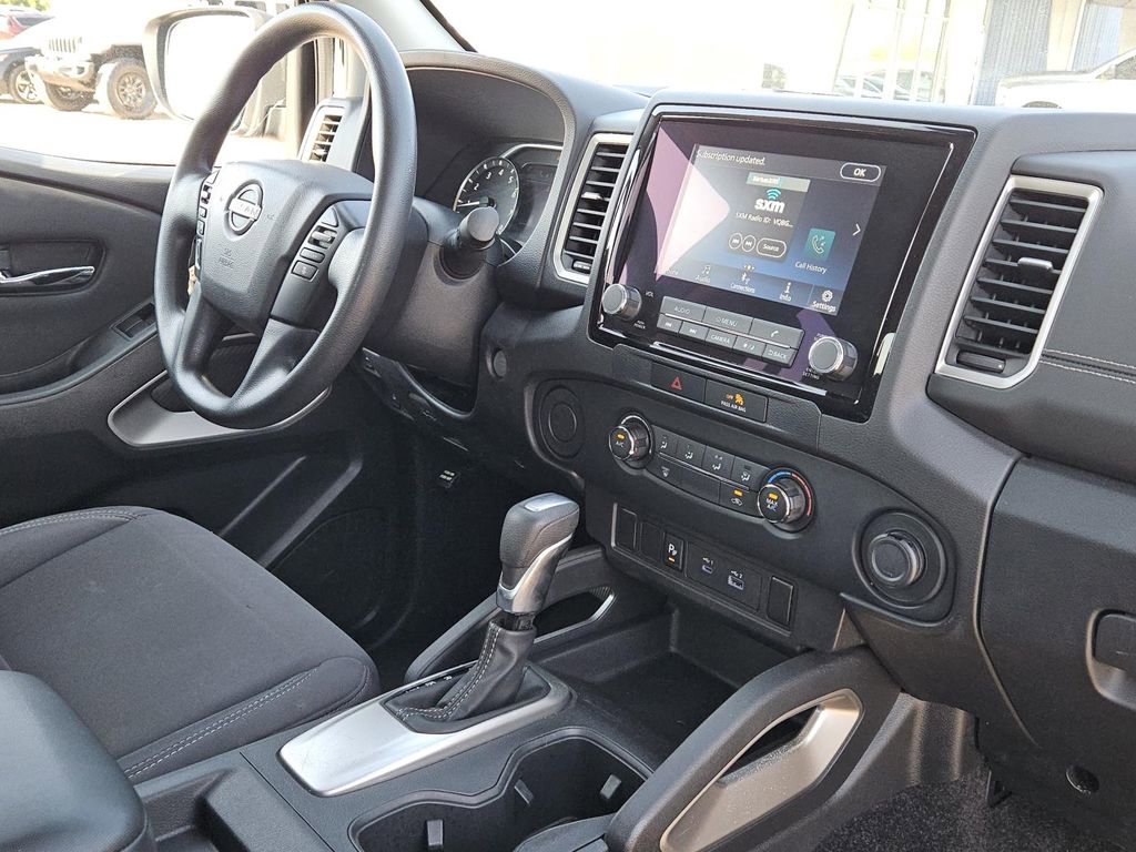 Used 2022 Nissan Frontier SV w/ Technology Package image 29
