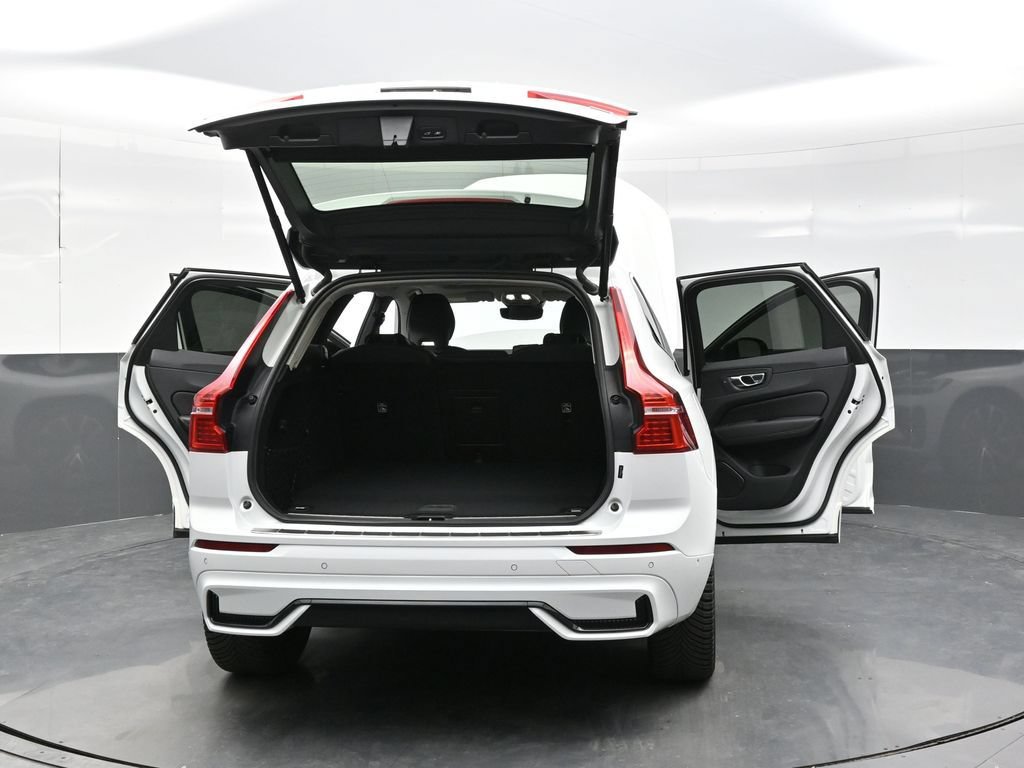 Used 2023 Volvo XC60 T8 Plus AWD/4WD image 42