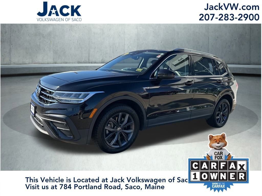Used 2023 Volkswagen Tiguan SE w/ Panoramic Sunroof Package image 1