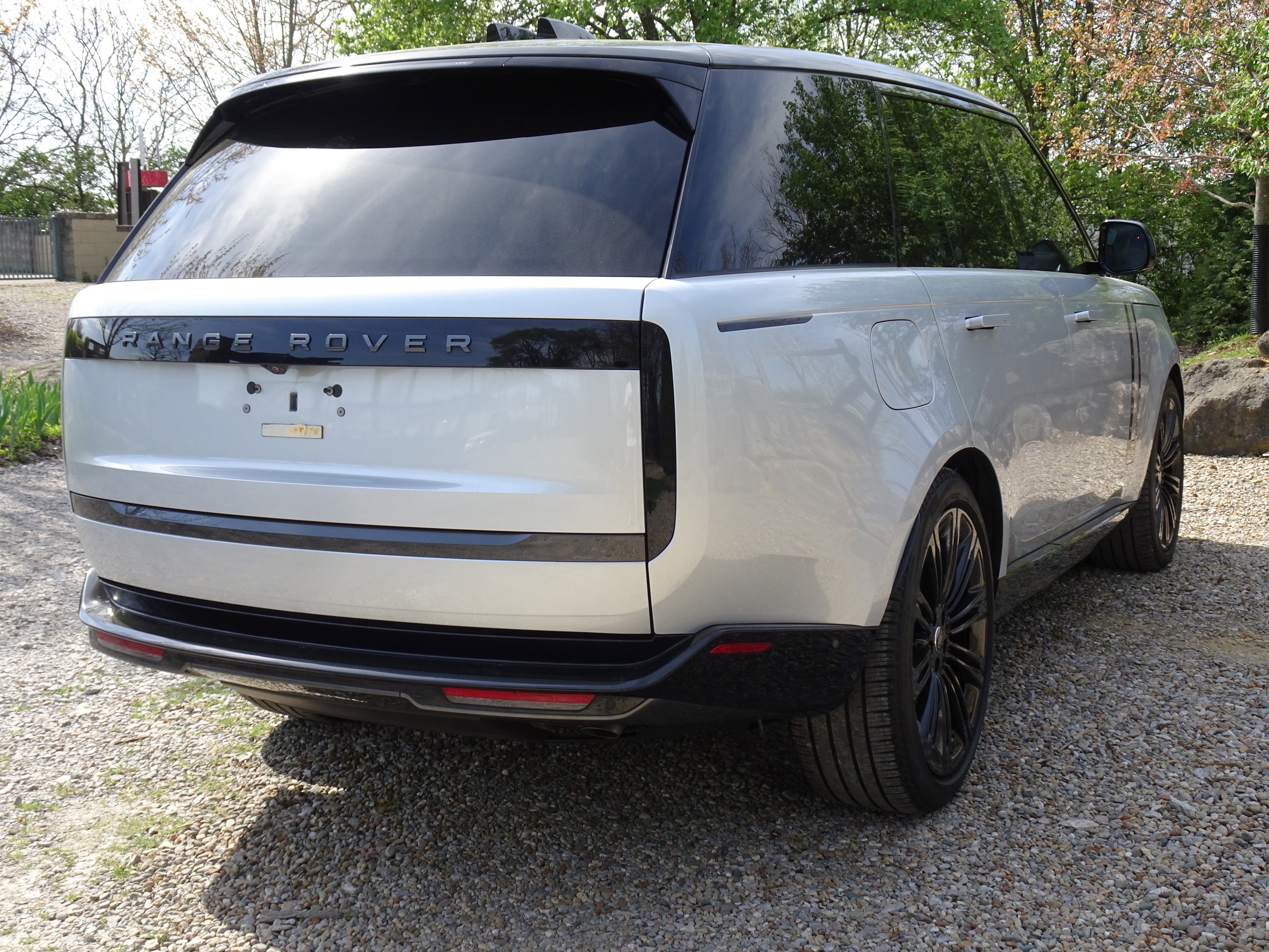 Certified 2024 Land Rover Range Rover SE AWD/4WD image 10