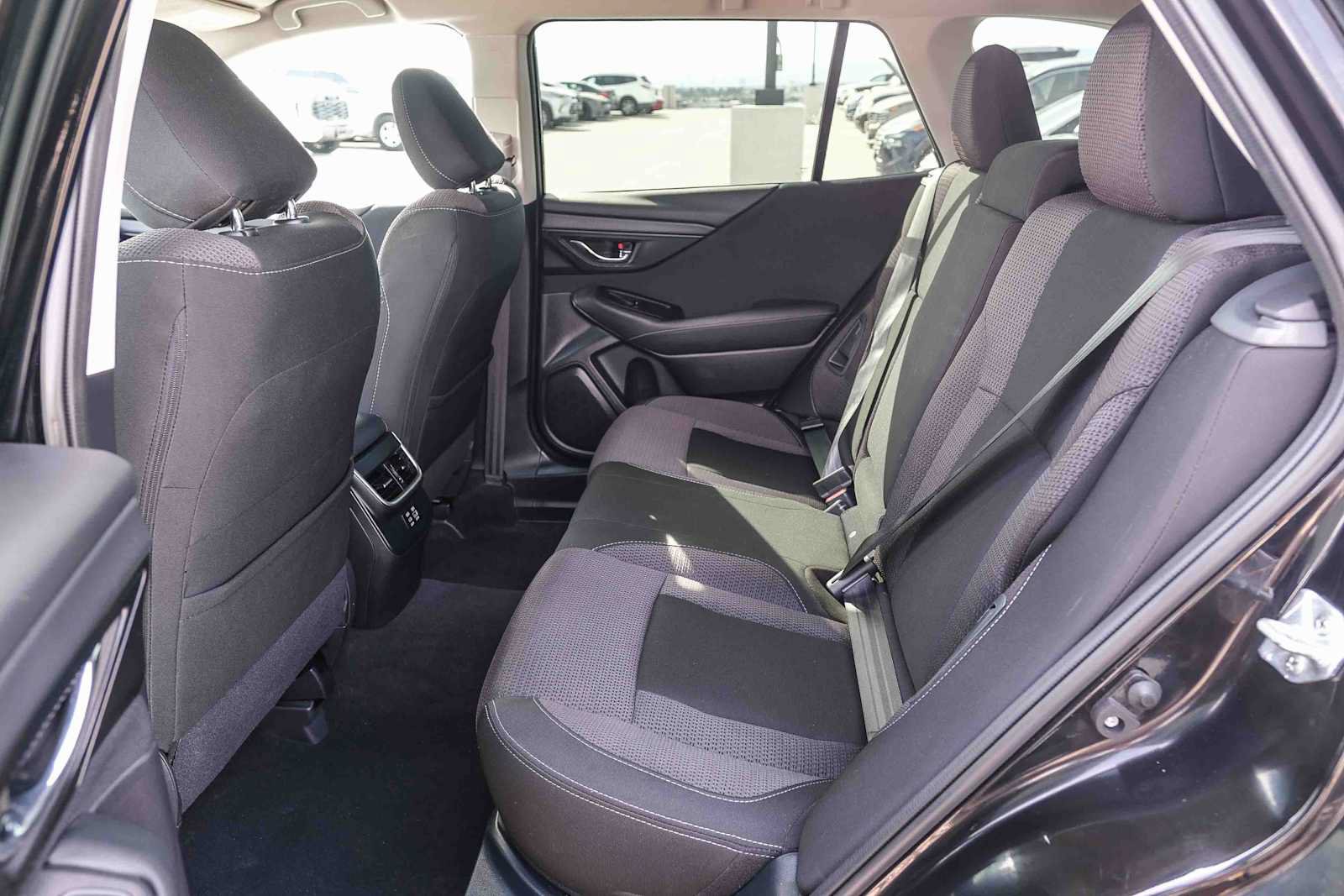 Used 2024 Subaru Outback Premium AWD/4WD image 19