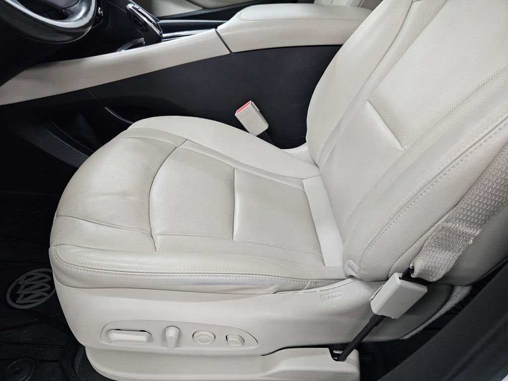 Used 2020 Buick Enclave Premium w/ Sun and Sites Package AWD/4WD image 15