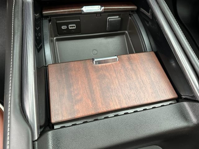 Used 2023 GMC Yukon XL Denali Ultimate image 31