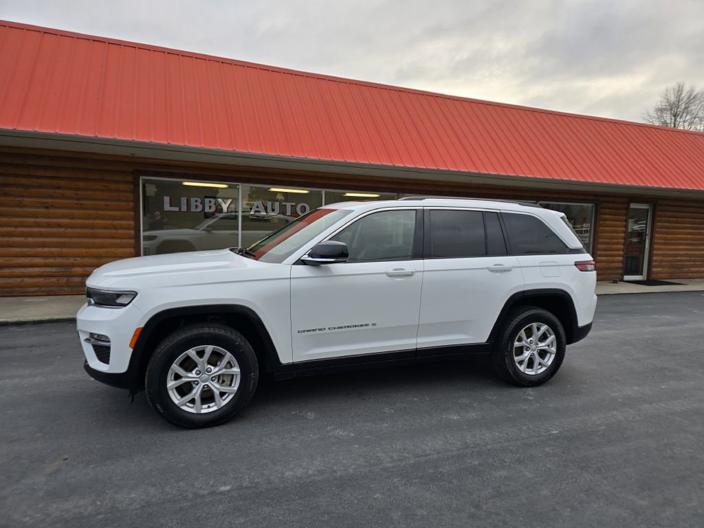Used 2023 Jeep Grand Cherokee Limited image 1