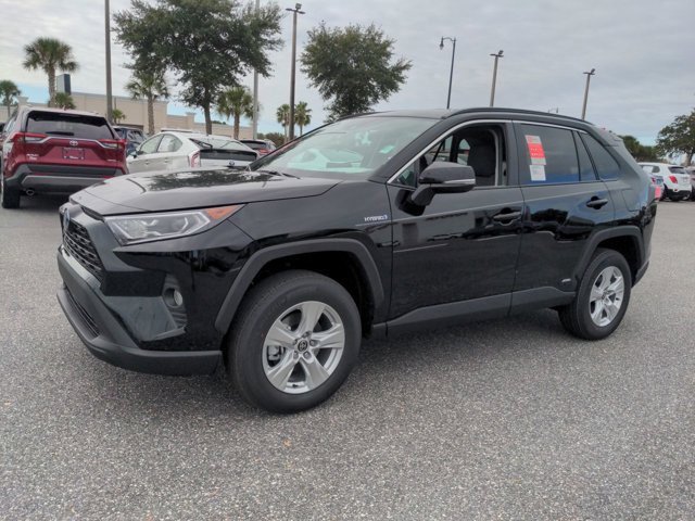 Used 2021 Toyota RAV4 XLE image 8