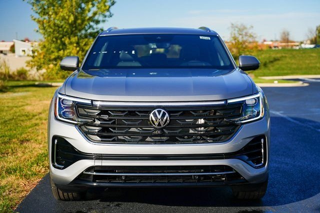 New 2026 Volkswagen Atlas Cross Sport SEL Premium R-Line image 3