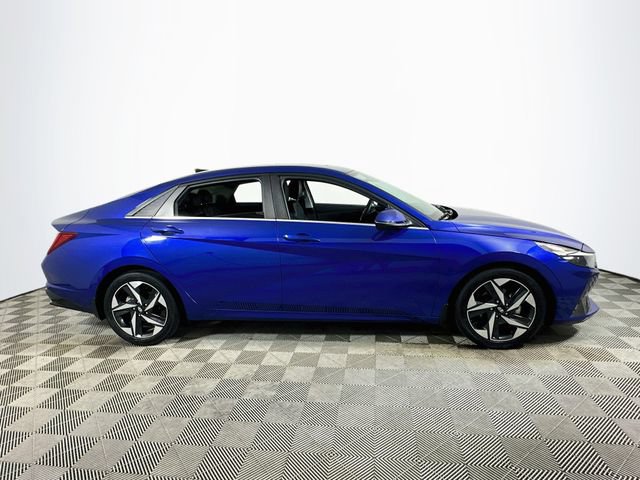 Used 2023 Hyundai Elantra Limited FWD image 2