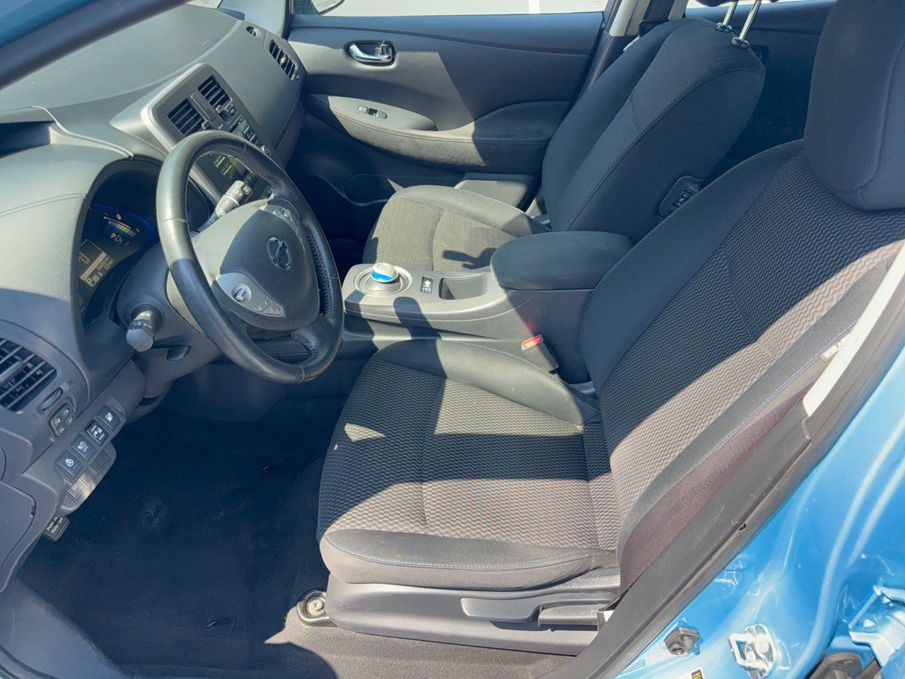 Used 2015 Nissan Leaf S w/ Charge Package FWD image 5