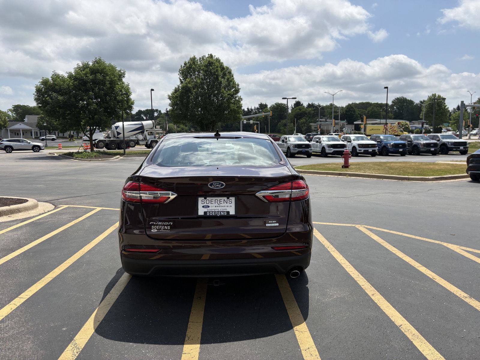 Used 2019 Ford Fusion SE FWD image 5