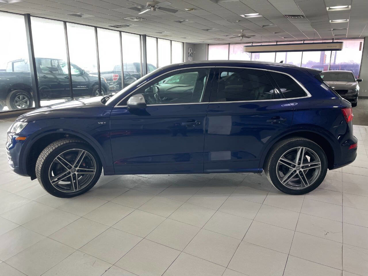 Used 2018 Audi SQ5 Premium Plus w/ Navigation Package image 4