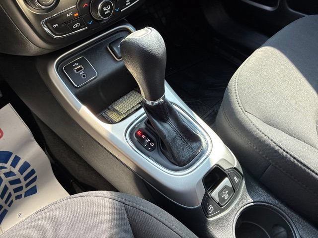 Used 2018 Jeep Compass Sport w/ Tech Group FWD image 36