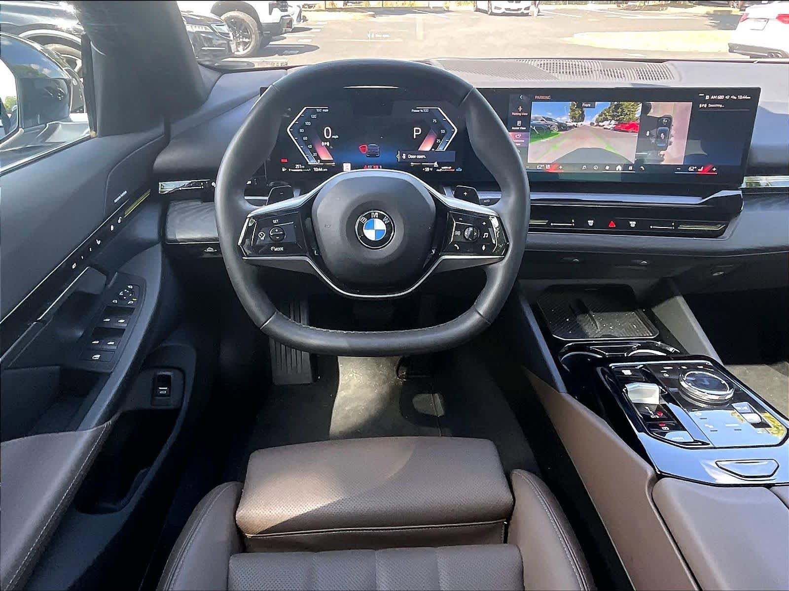 Used 2024 BMW 530i w/ Premium Package RWD image 7