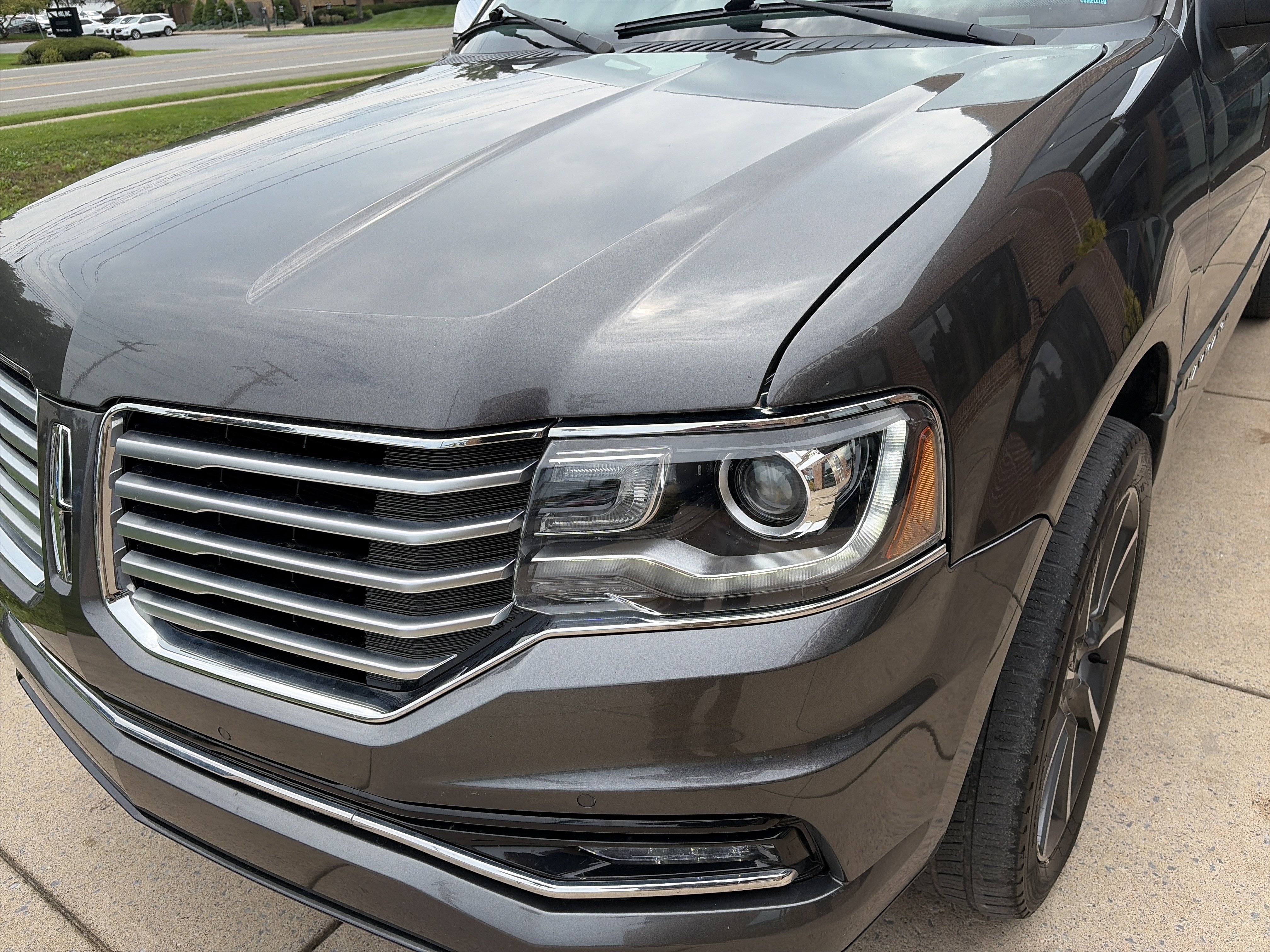 Used 2017 Lincoln Navigator L Reserve AWD/4WD image 1
