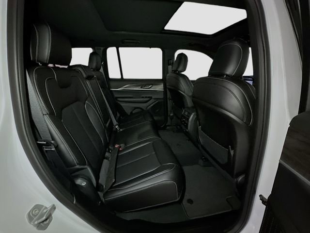 New 2025 Jeep Grand Cherokee Limited w/ Luxury Tech Group II image 31