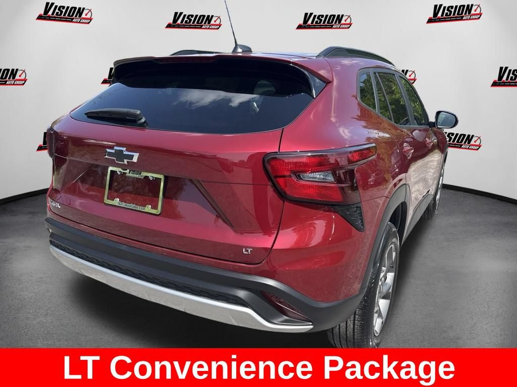 Used 2024 Chevrolet Trax LT w/ Driver Confidence Package FWD image 5