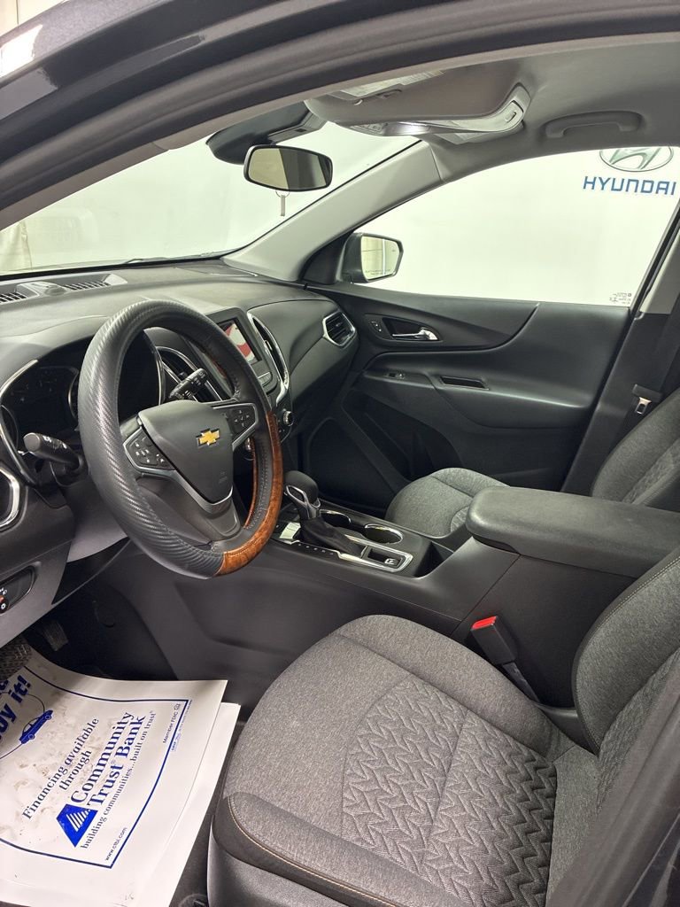 Used 2022 Chevrolet Equinox LT AWD/4WD image 12
