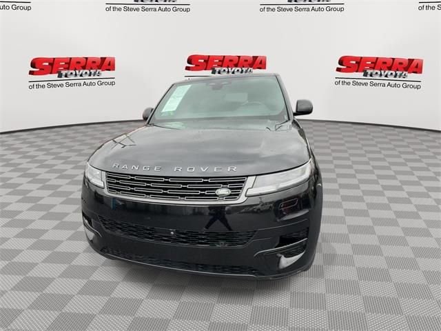 Used 2024 Land Rover Range Rover Sport SE image 4