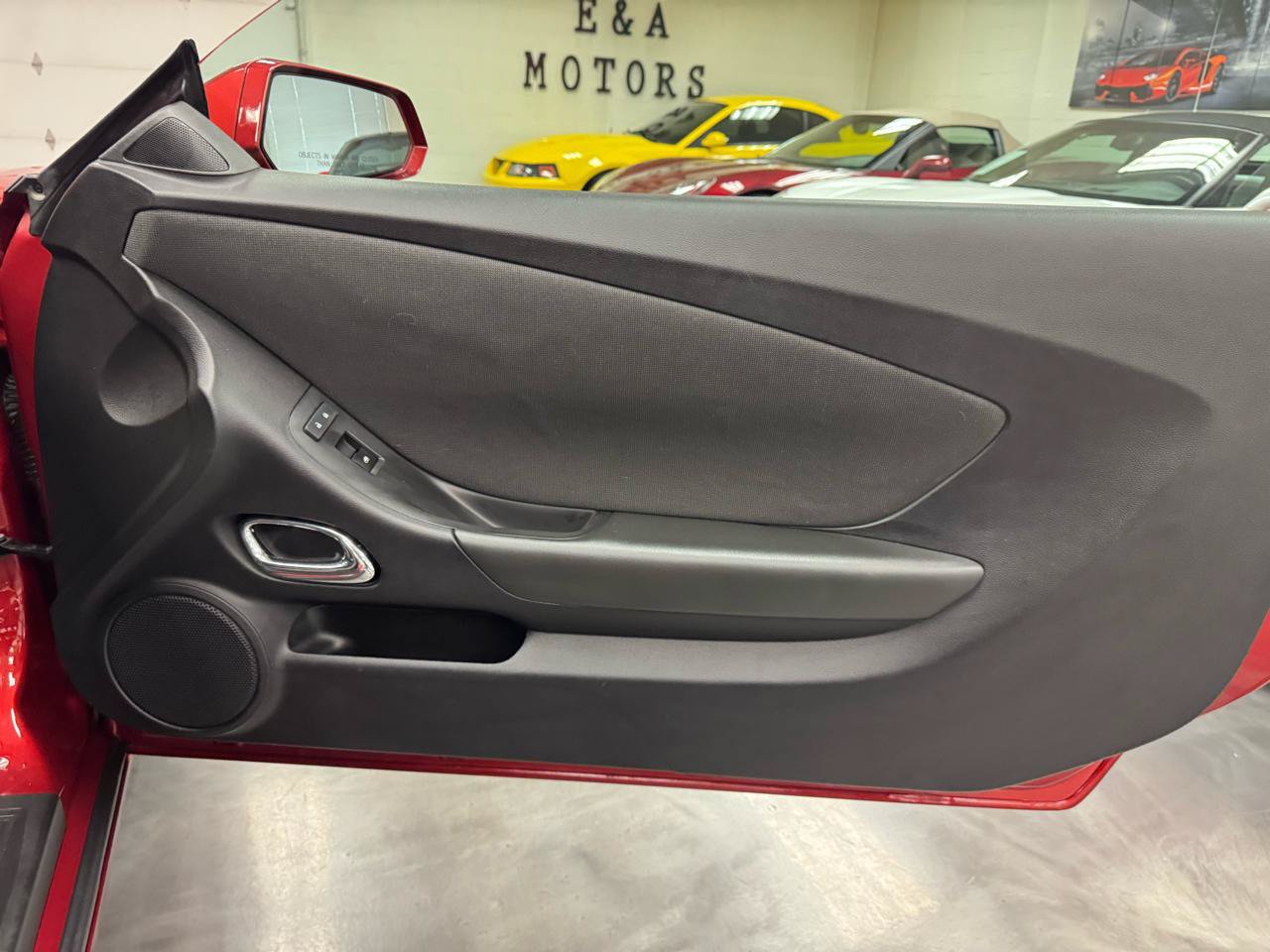 Used 2015 Chevrolet Camaro LT RWD image 37