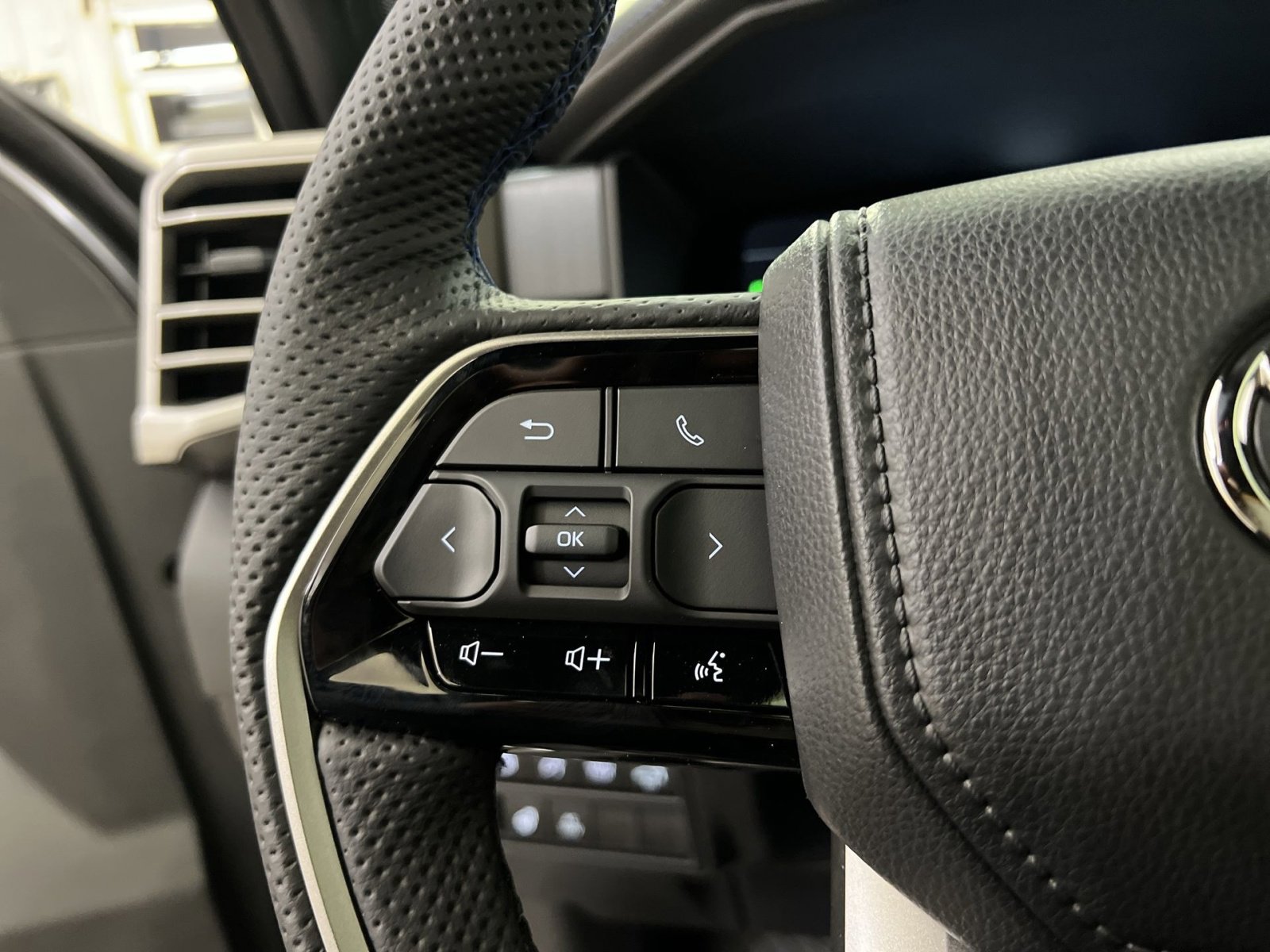 New 2026 Toyota Tundra Platinum image 25