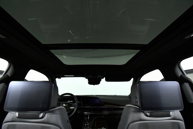 Used 2024 Cadillac Escalade ESV Premium Luxury w/ Performance Package image 26