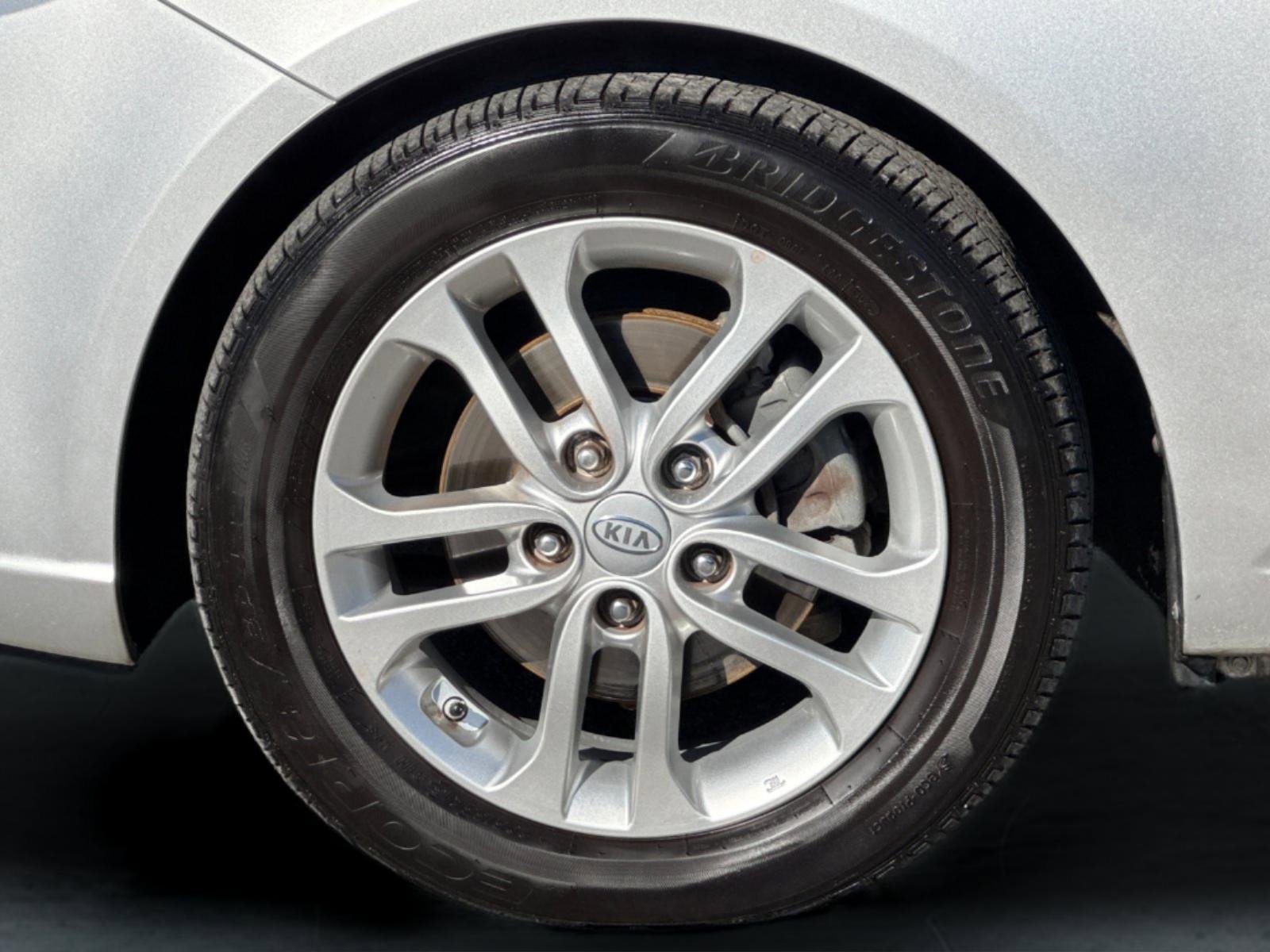 Used 2011 Kia Forte EX w/ Tech Pkg image 25