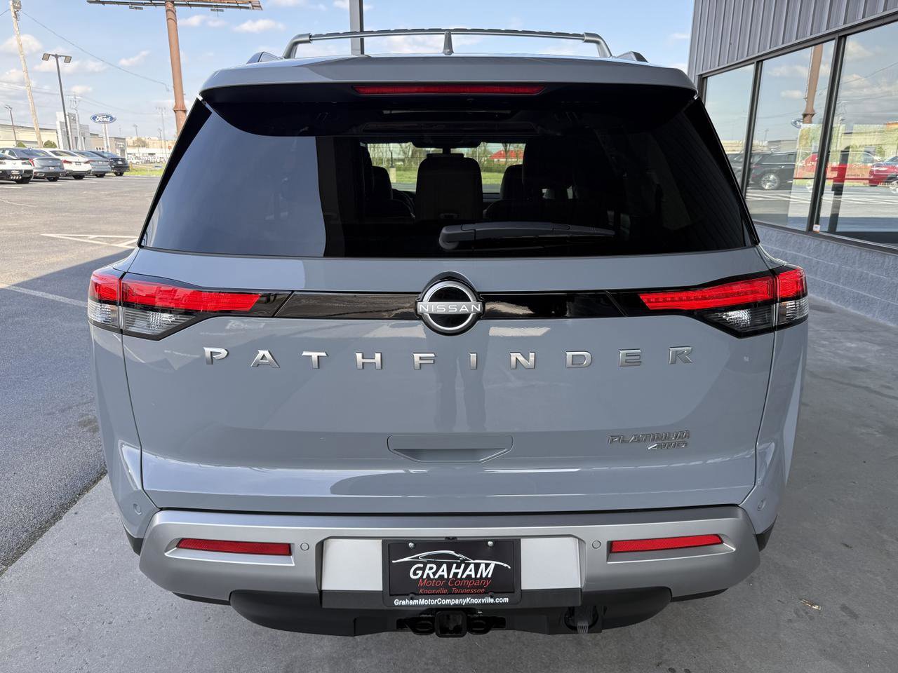 Used 2025 Nissan Pathfinder Platinum AWD/4WD image 5