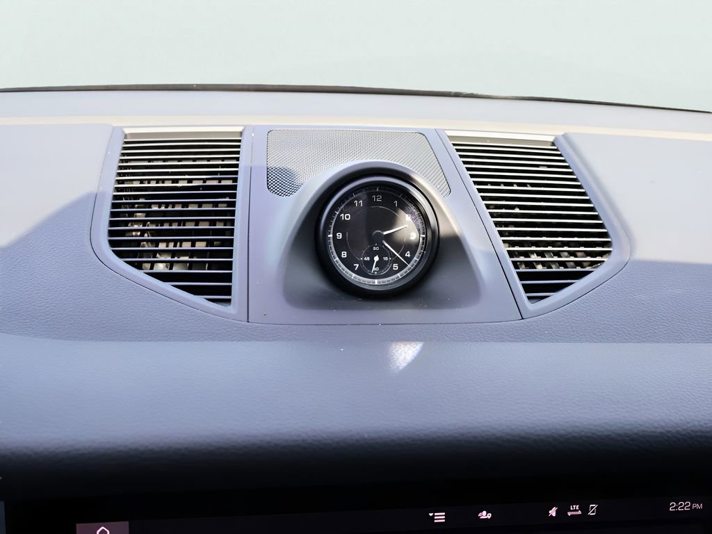 Certified 2023 Porsche Macan image 22