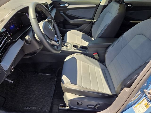 Certified 2026 Volkswagen Jetta SE FWD image 11