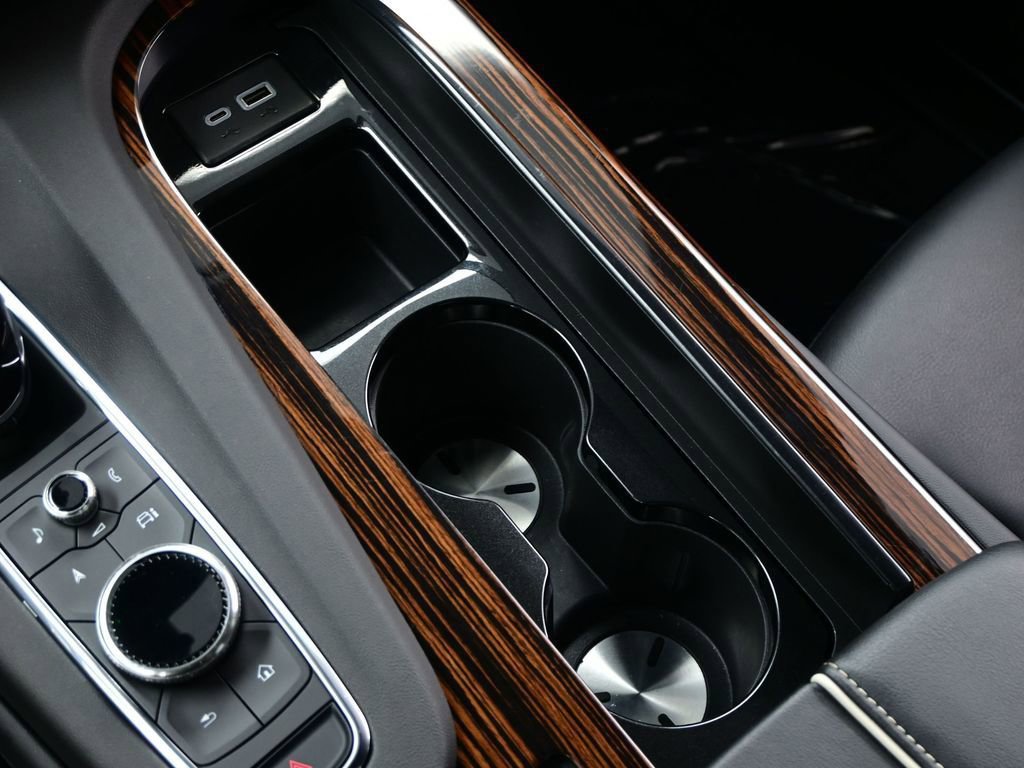 Used 2023 Cadillac Escalade ESV Luxury image 28