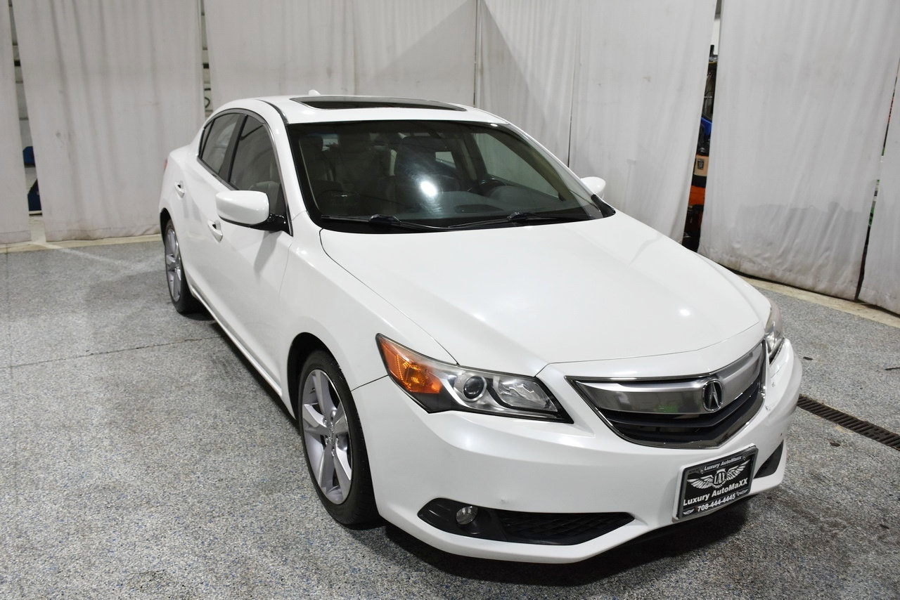 Used 2013 Acura ILX w/ Premium Package image 3